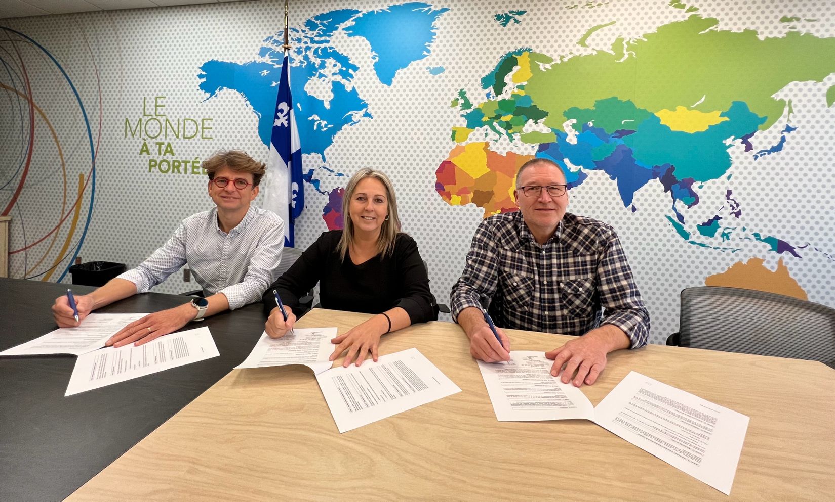 Signature du Partenariat entre Le Likès - Quimper et les 4 CEGEPS du Saguenay Lac St Jean